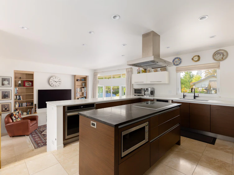 6955 Odlum Court, West Vancouver, BC, V7W 3B6 - 13