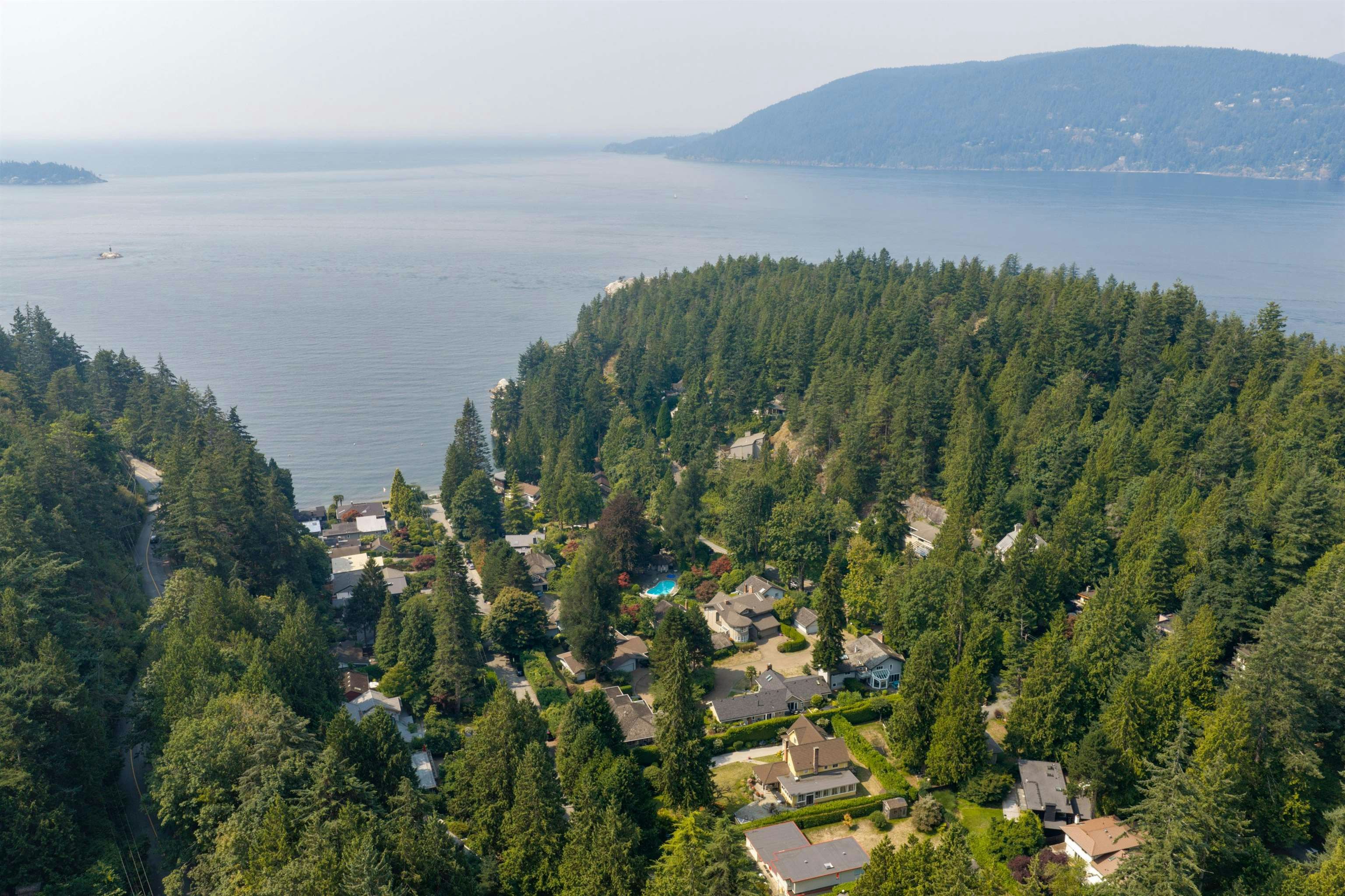 6955 Odlum Court, West Vancouver, BC, V7W 3B6 - 39