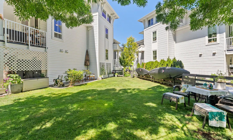 117-4638 Orca Way