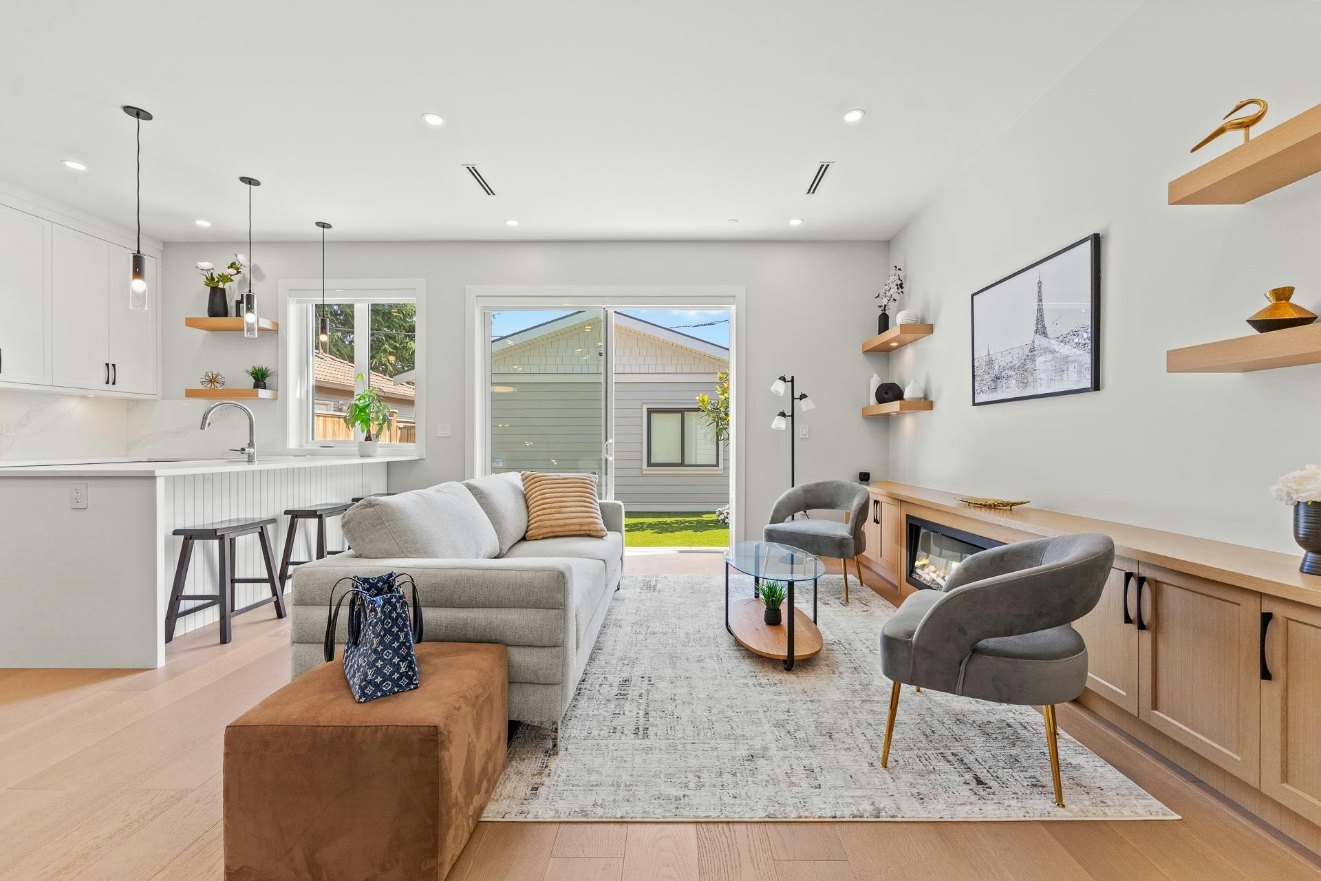 2-8578 Cartier Street, Vancouver, BC, V6P 4T8