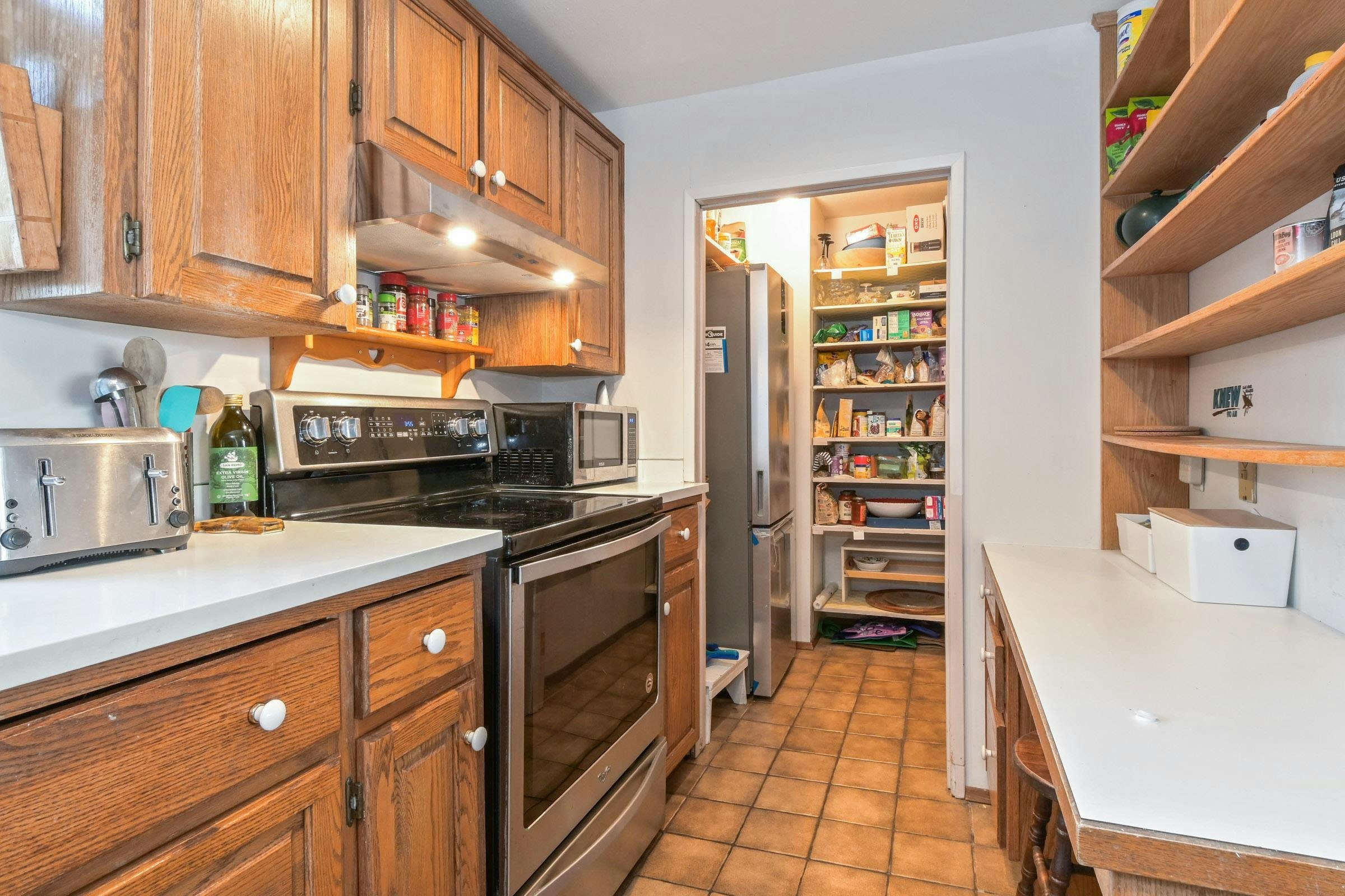 UPPER-3043 O'hara Lane, Surrey, BC, V4A 3E6 - 9