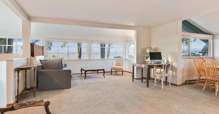 UPPER-3043 O'hara Lane, Surrey, BC, V4A 3E6 - 3
