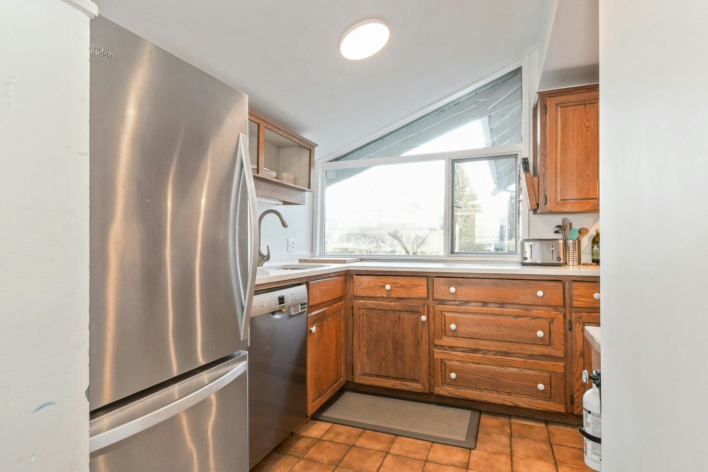 UPPER-3043 O'hara Lane, Surrey, BC, V4A 3E6 - 8