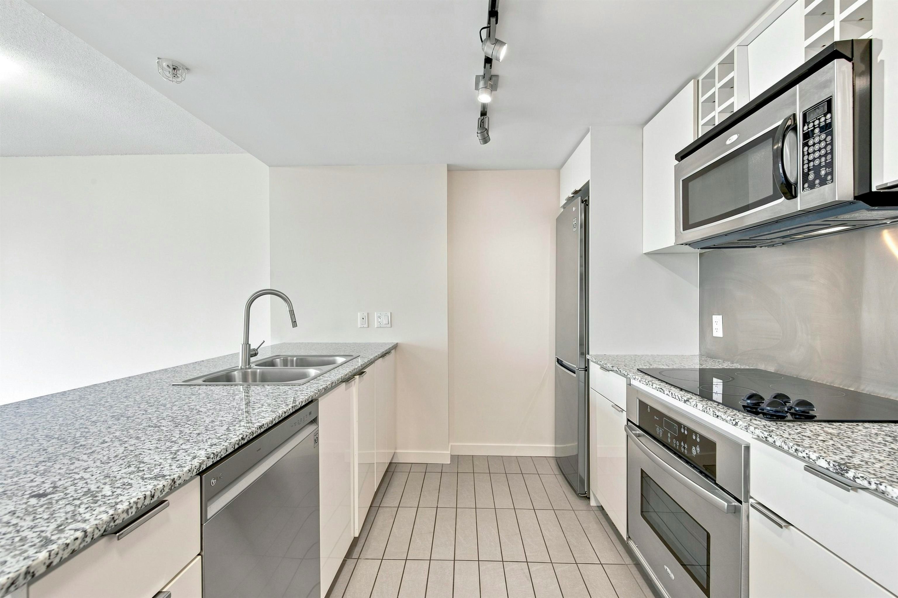 1205-788 Hamilton Street - 4