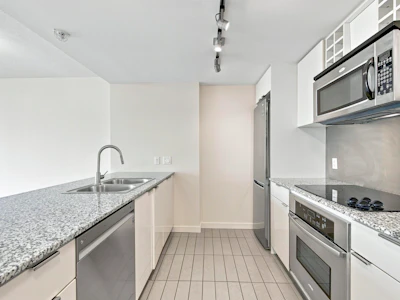 1205-788 Hamilton Street - 4