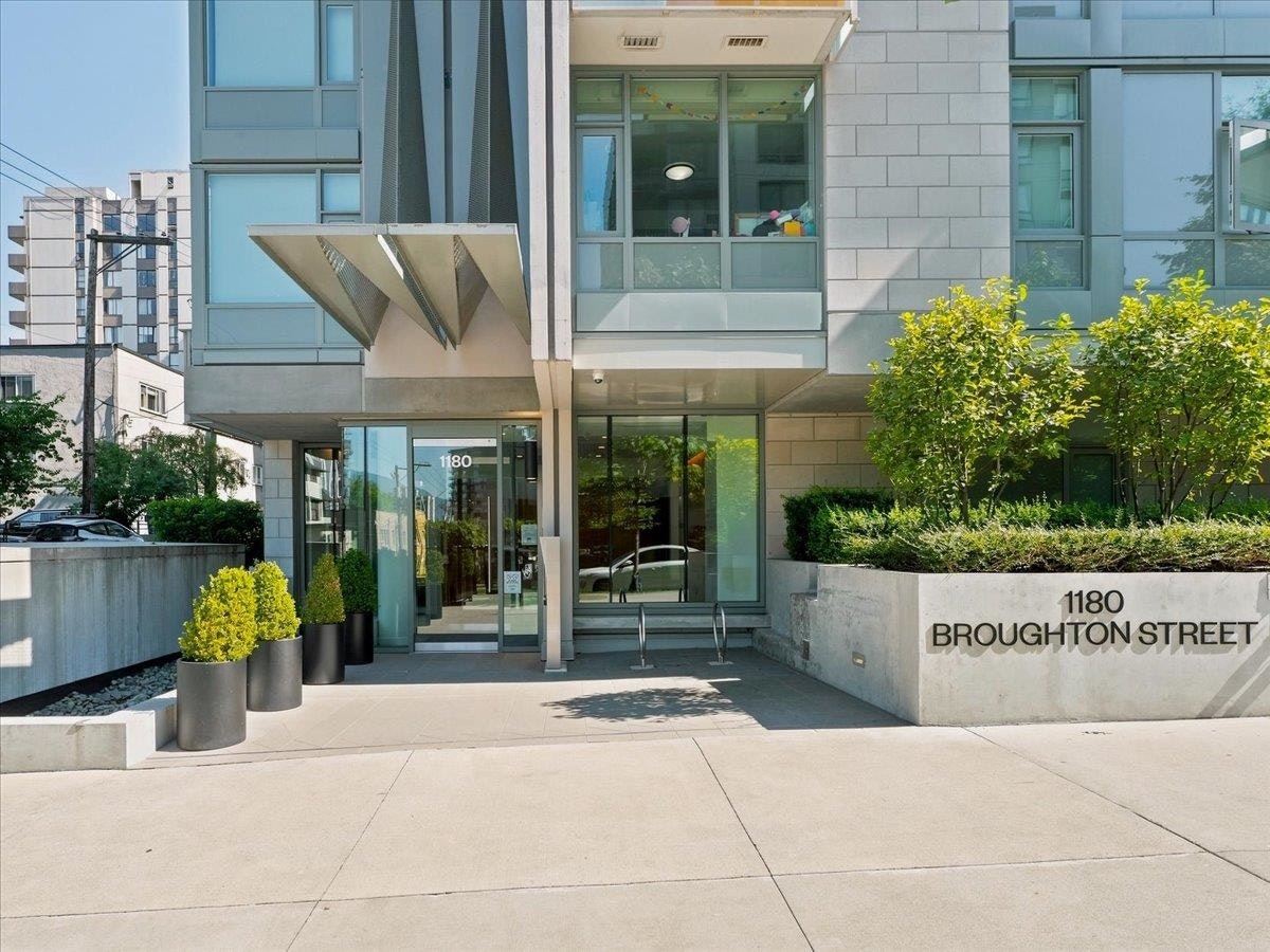 1102-1180 Broughton Street, Vancouver, BC, V6G 2B1