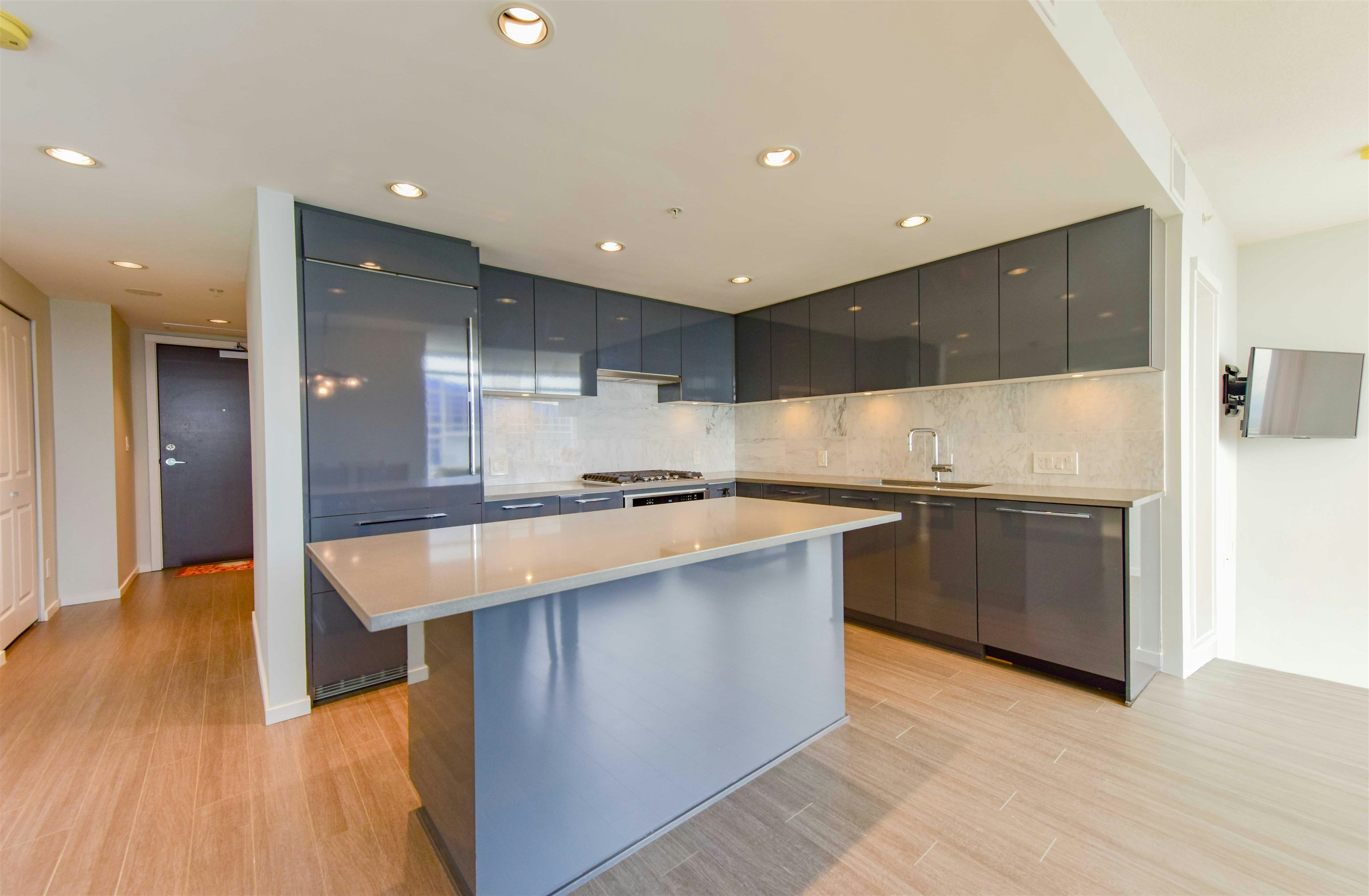 2808-6700 Dunblane Avenue, Burnaby, BC, V5H 0J3