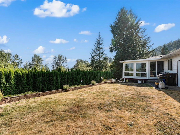 8570 Primrose Drive, Chilliwack, BC, V2R 4A3 - 4