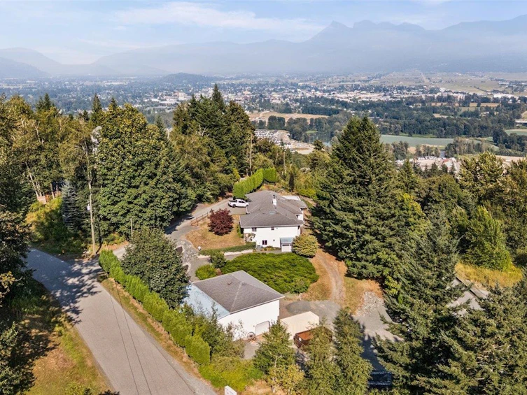 8570 Primrose Drive, Chilliwack, BC, V2R 4A3 - 40