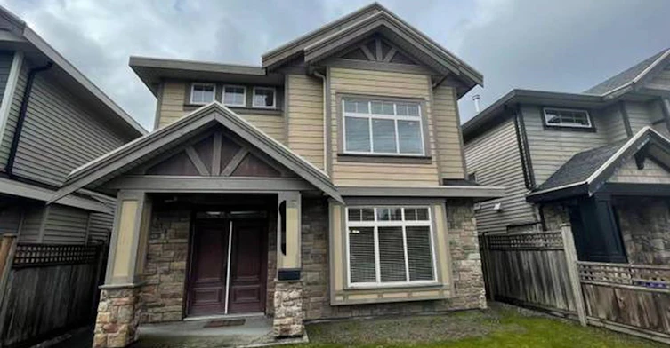 8555, No 2 Road, Richmond, BC, V7C 3M4