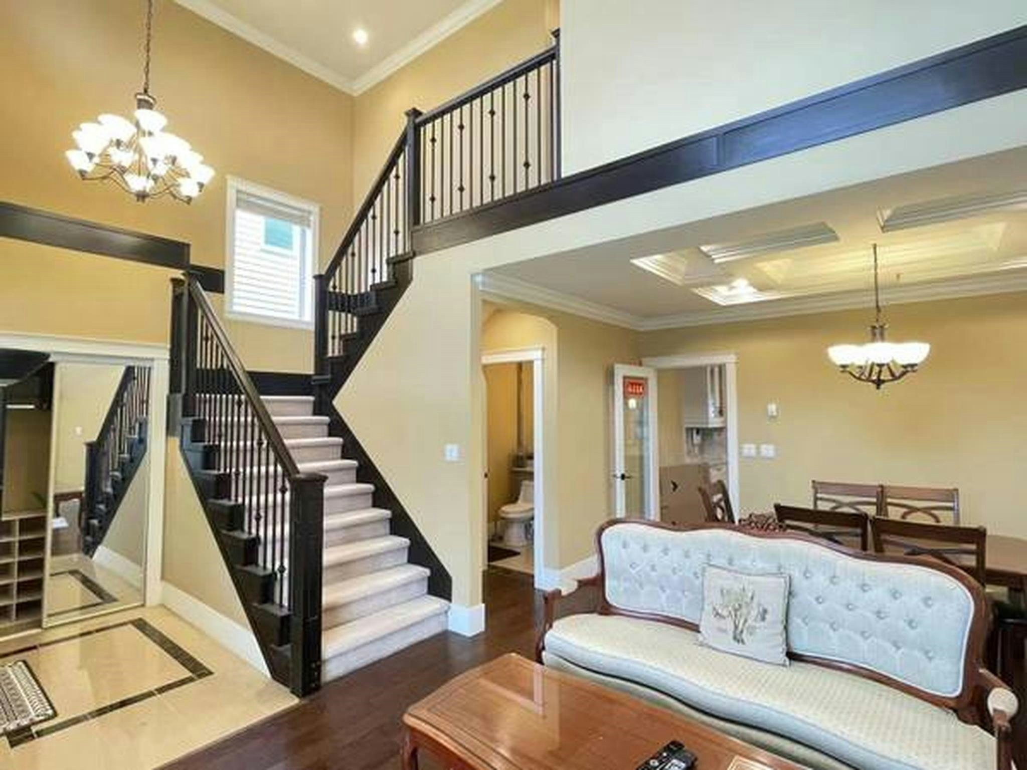 8555,  No 2 Road, Richmond, BC, V7C 3M4 - 3