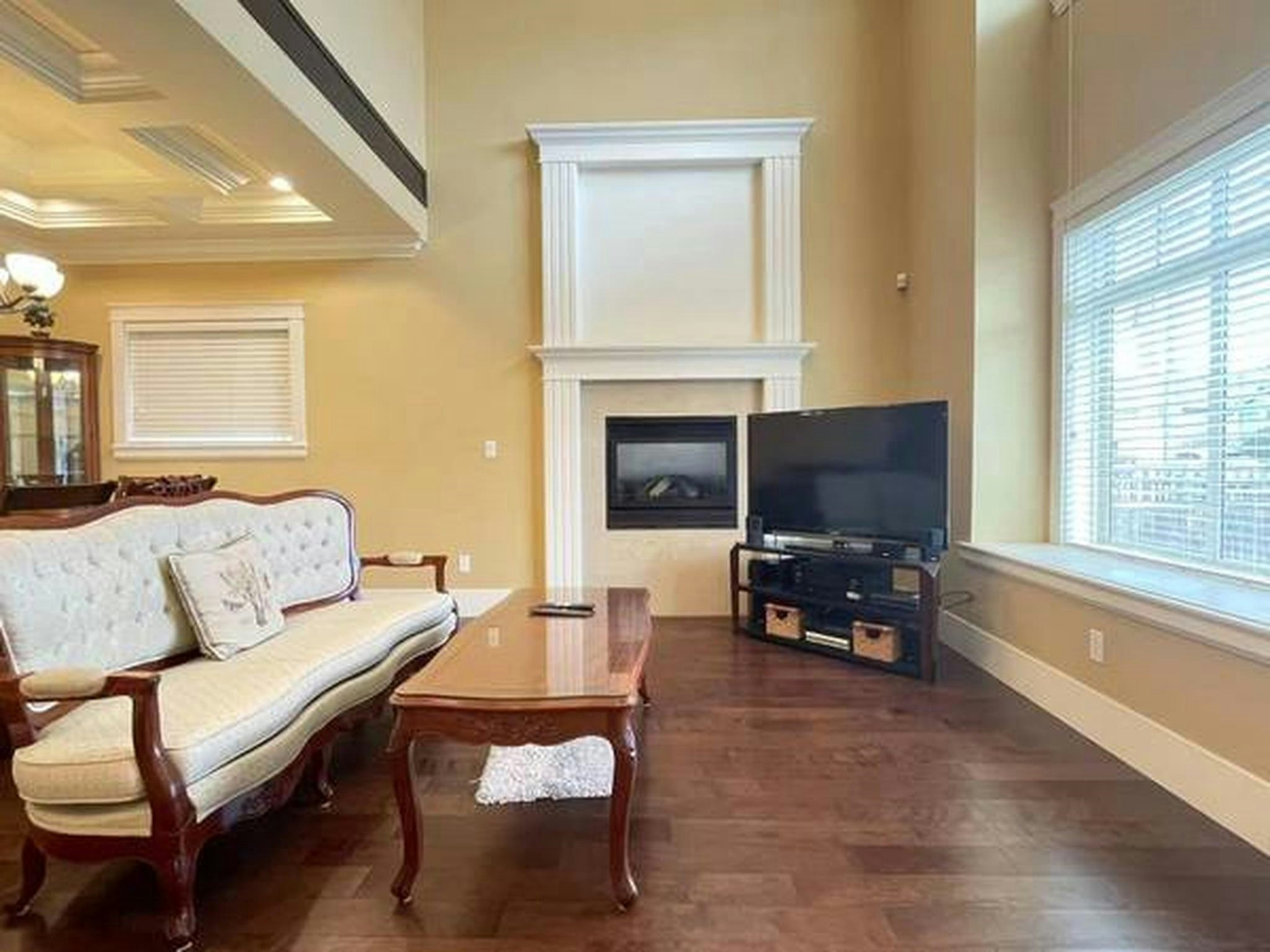 8555,  No 2 Road, Richmond, BC, V7C 3M4 - 2