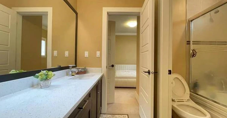8555, No 2 Road, Richmond, BC, V7C 3M4 - 16