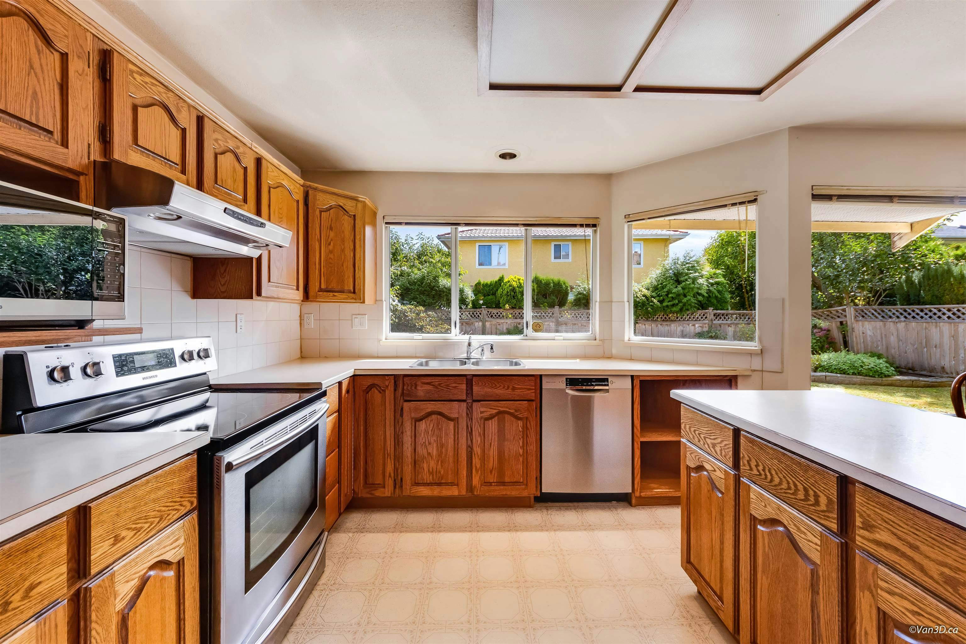 10208 River Drive - 4