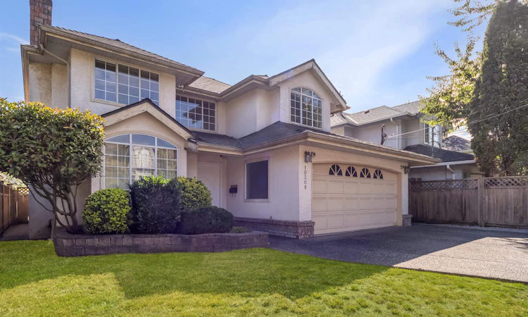 10208 River Drive