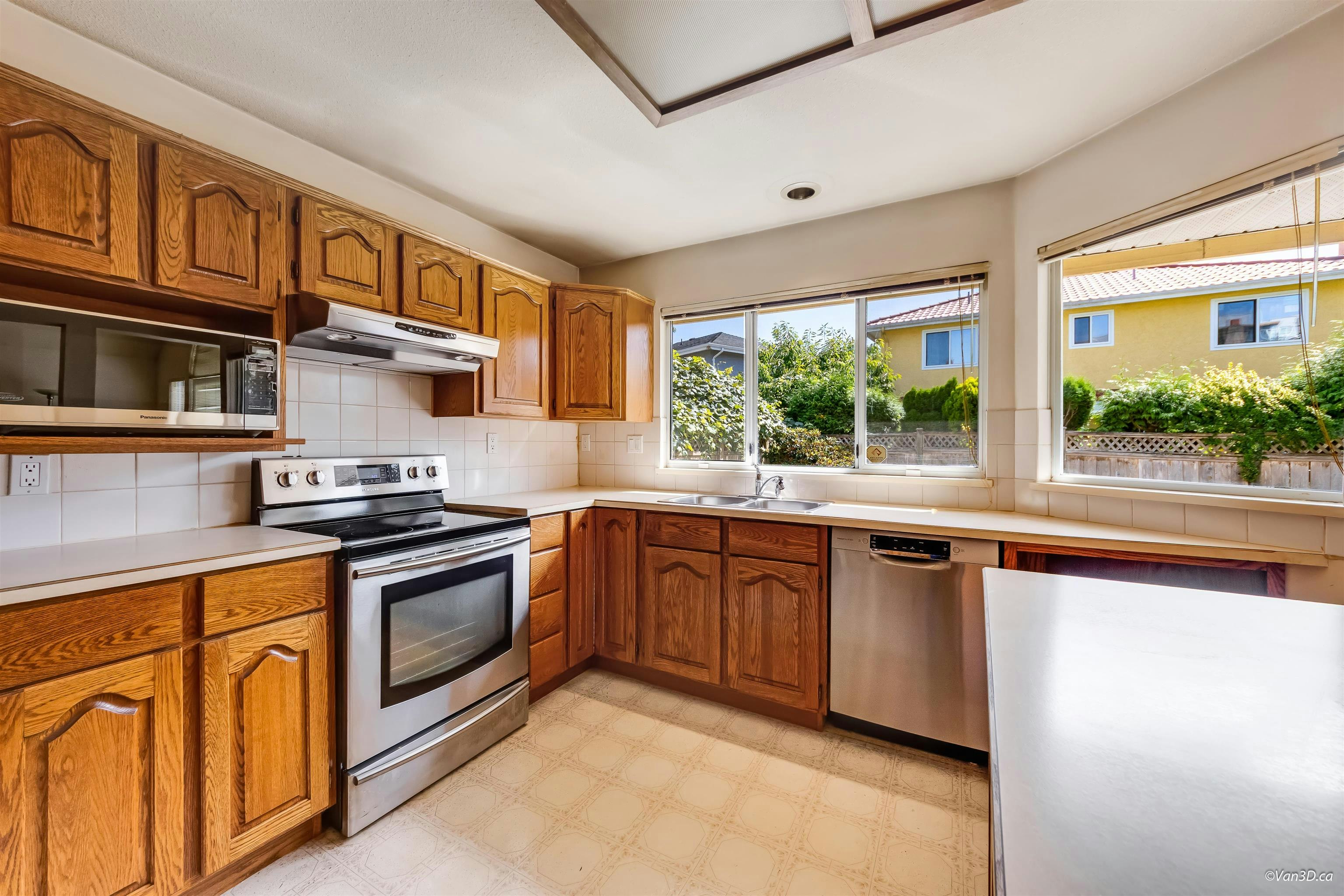 10208 River Drive - 5