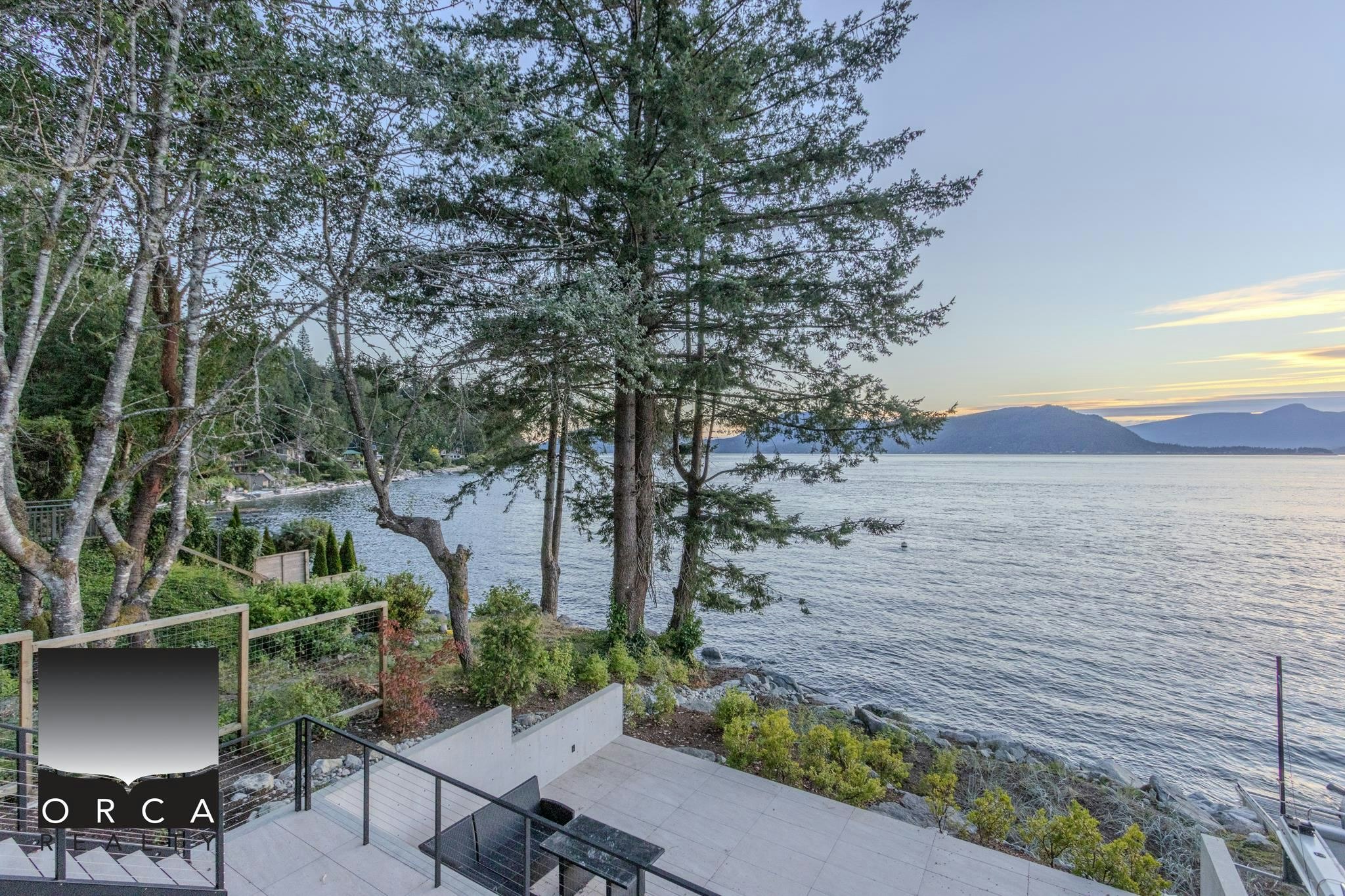 8885 Lawrence Way, West Vancouver, BC, V7W 2T7 - 12