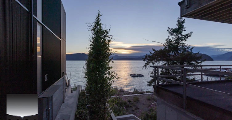 8885 Lawrence Way, West Vancouver, BC, V7W 2T7 - 11