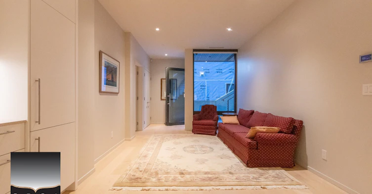 8885 Lawrence Way, West Vancouver, BC, V7W 2T7 - 3