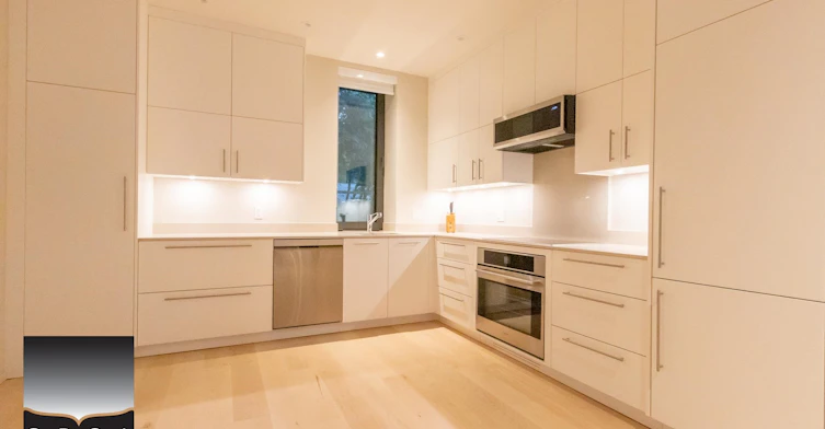 8885 Lawrence Way, West Vancouver, BC, V7W 2T7 - 6