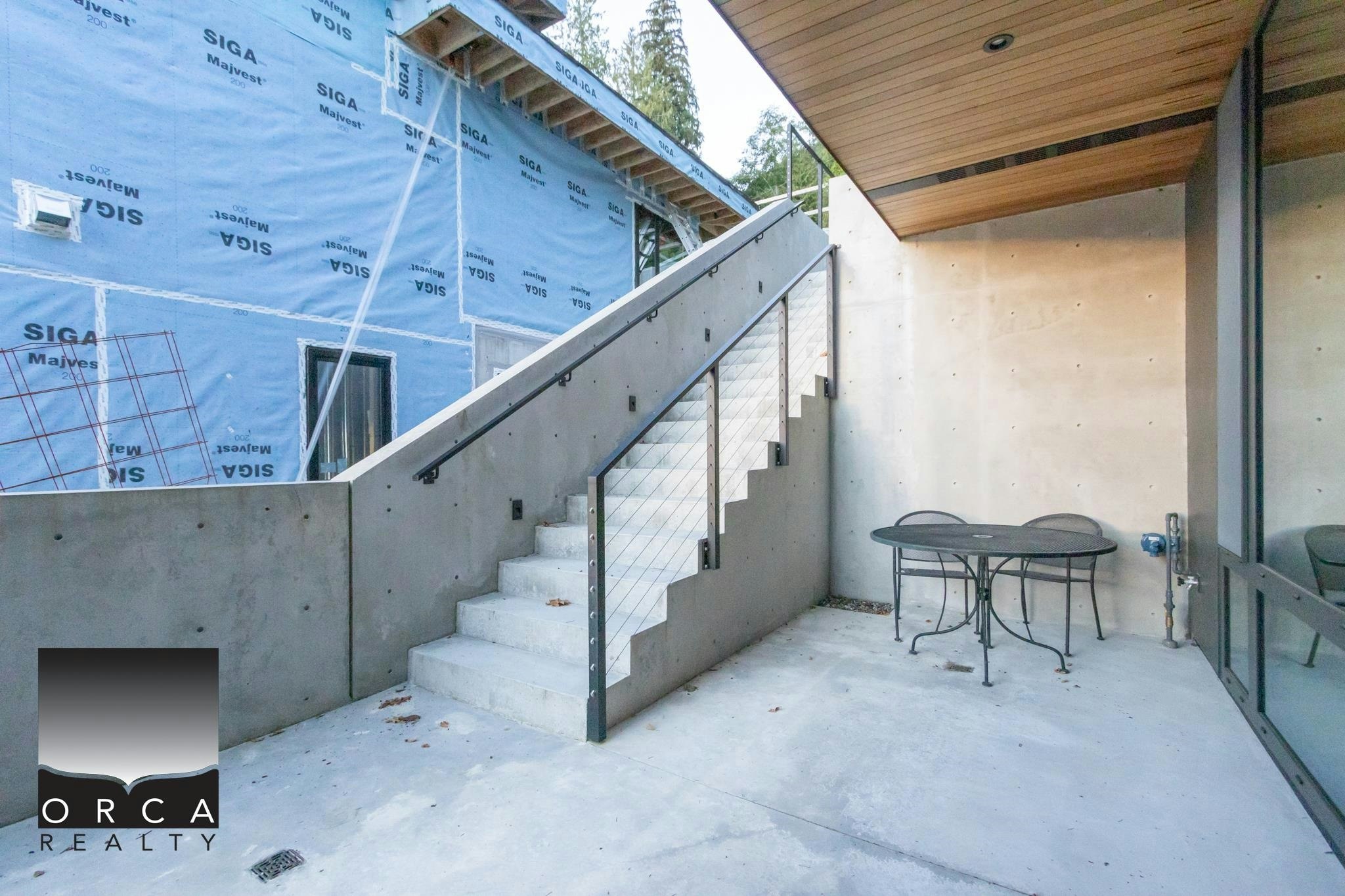 8885 Lawrence Way, West Vancouver, BC, V7W 2T7 - 10