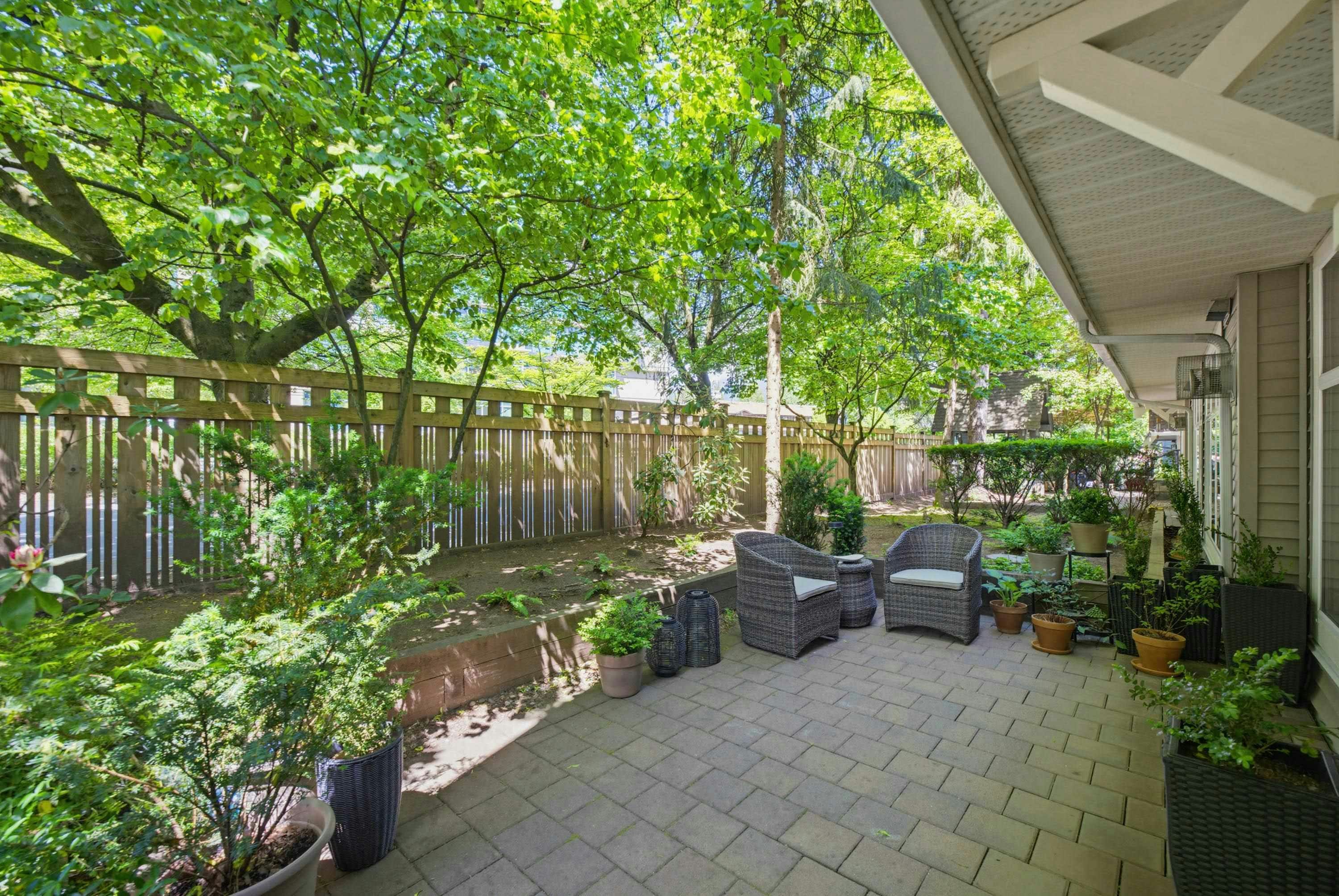2-1071 Lynn Valley Road, North Vancouver, BC, V7J 1Z6