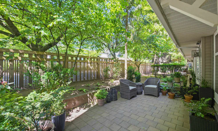 2-1071 Lynn Valley Road