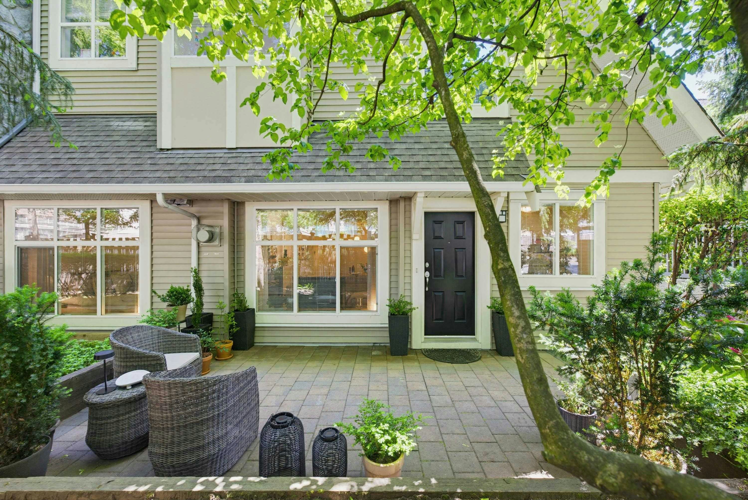 2-1071 Lynn Valley Road, North Vancouver, BC, V7J 1Z6