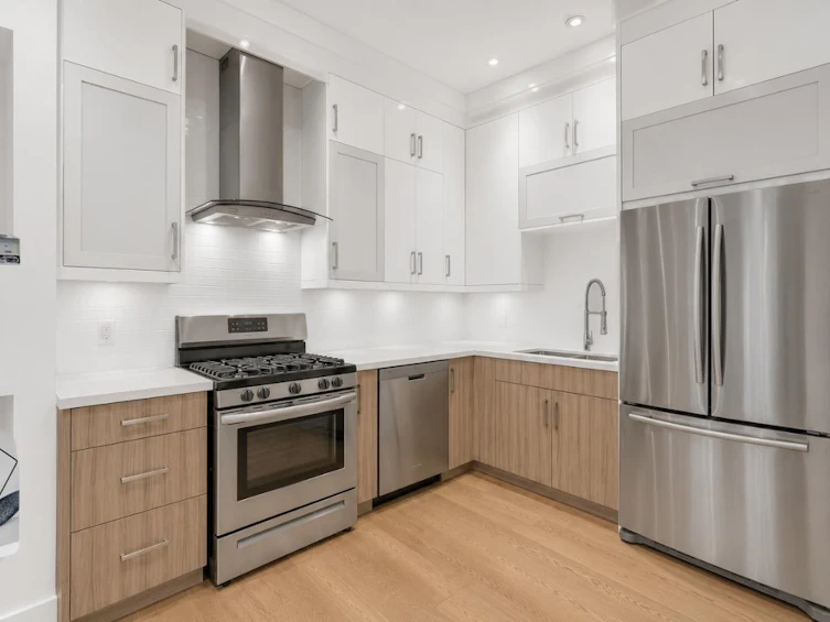 2-1136 E Pender Street, Vancouver, BC, V6A 1W5 - 2