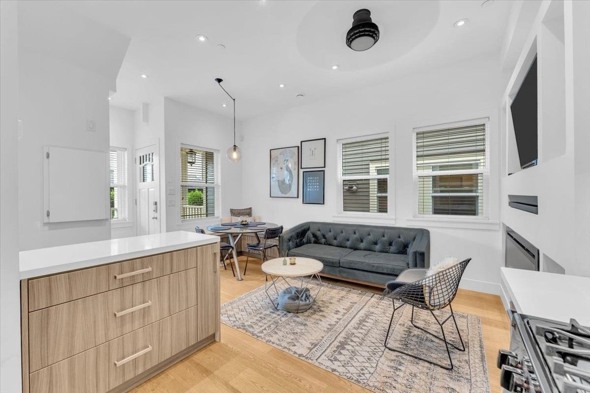 2-1136 E Pender Street - 4