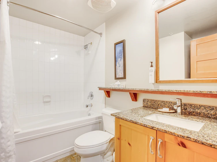 403D-2036 London Lane, Whistler, BC, V8E 0N7 - 22