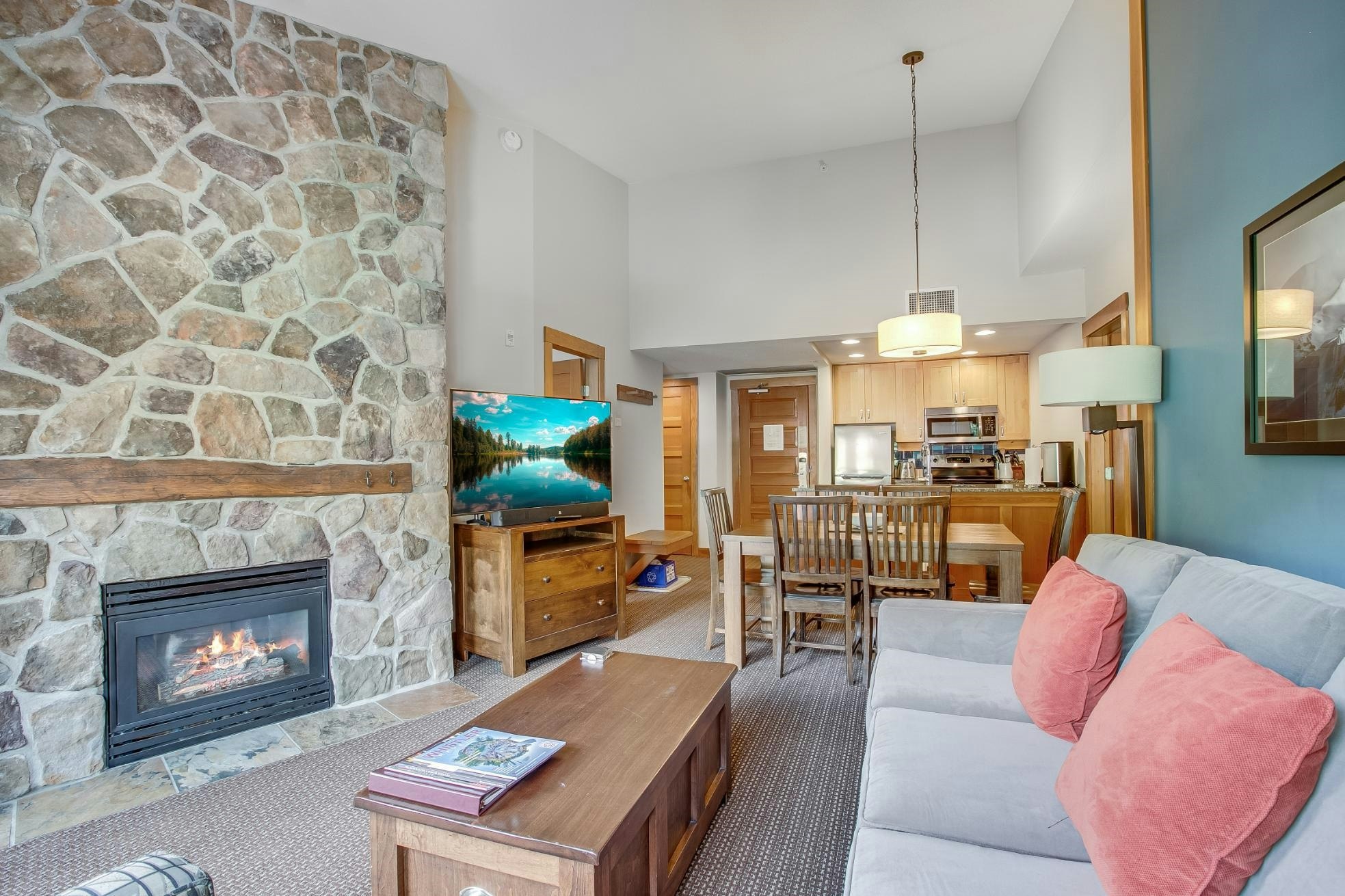 403D-2036 London Lane, Whistler, BC, V8E 0N7 - 8
