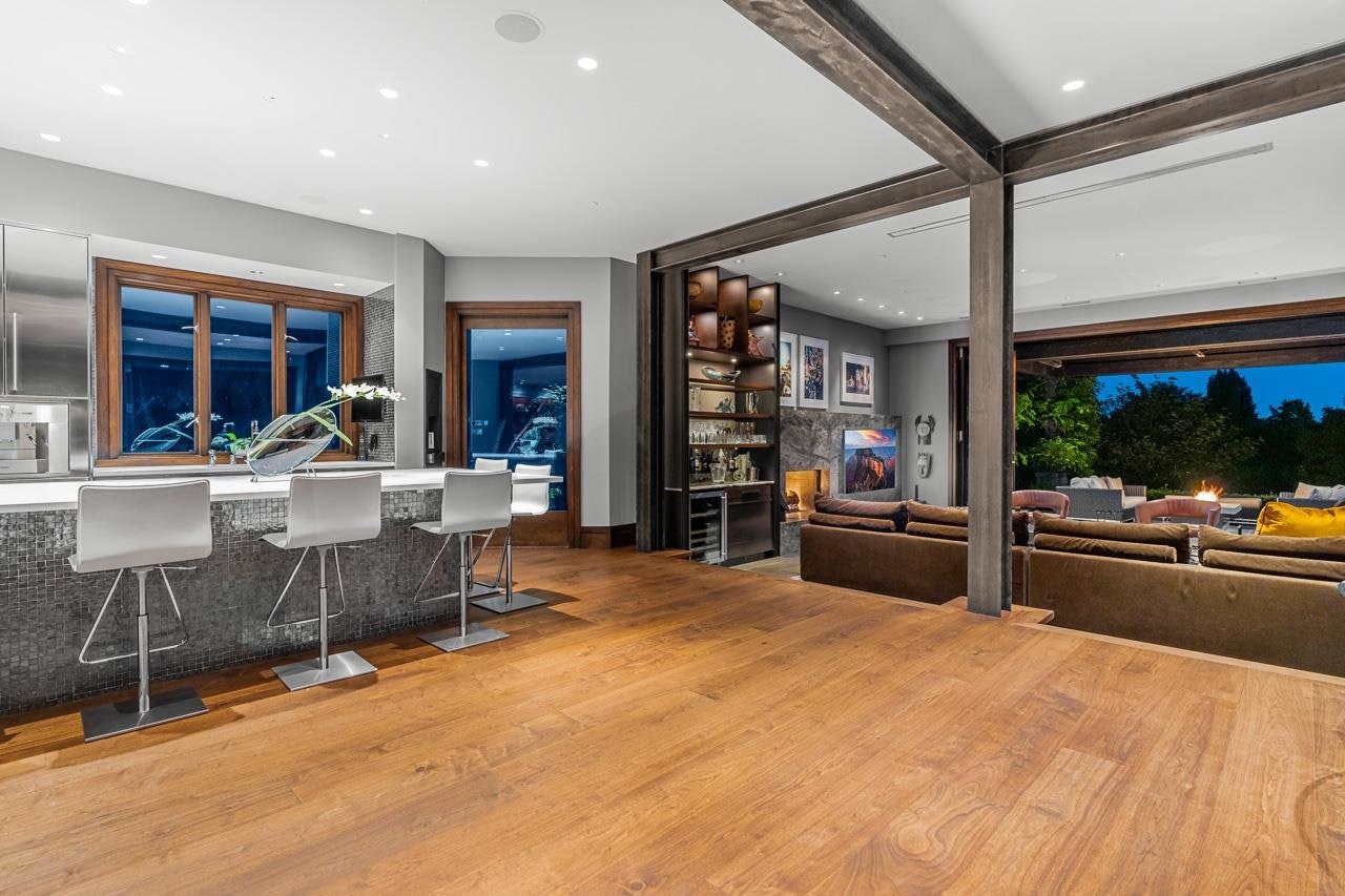 2870 SW Marine Drive, Vancouver, BC, V6N 3X9 - 4