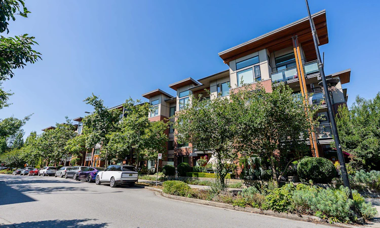 111-3133 Riverwalk Avenue
