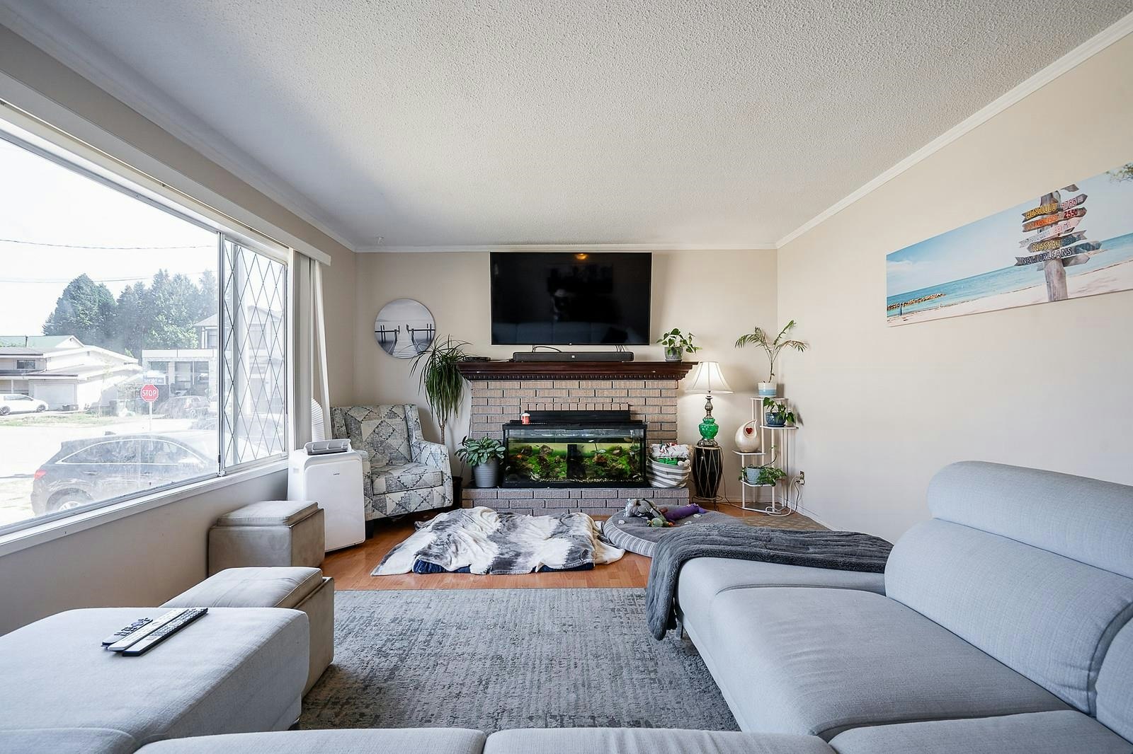 2049 Lynden Street - 2