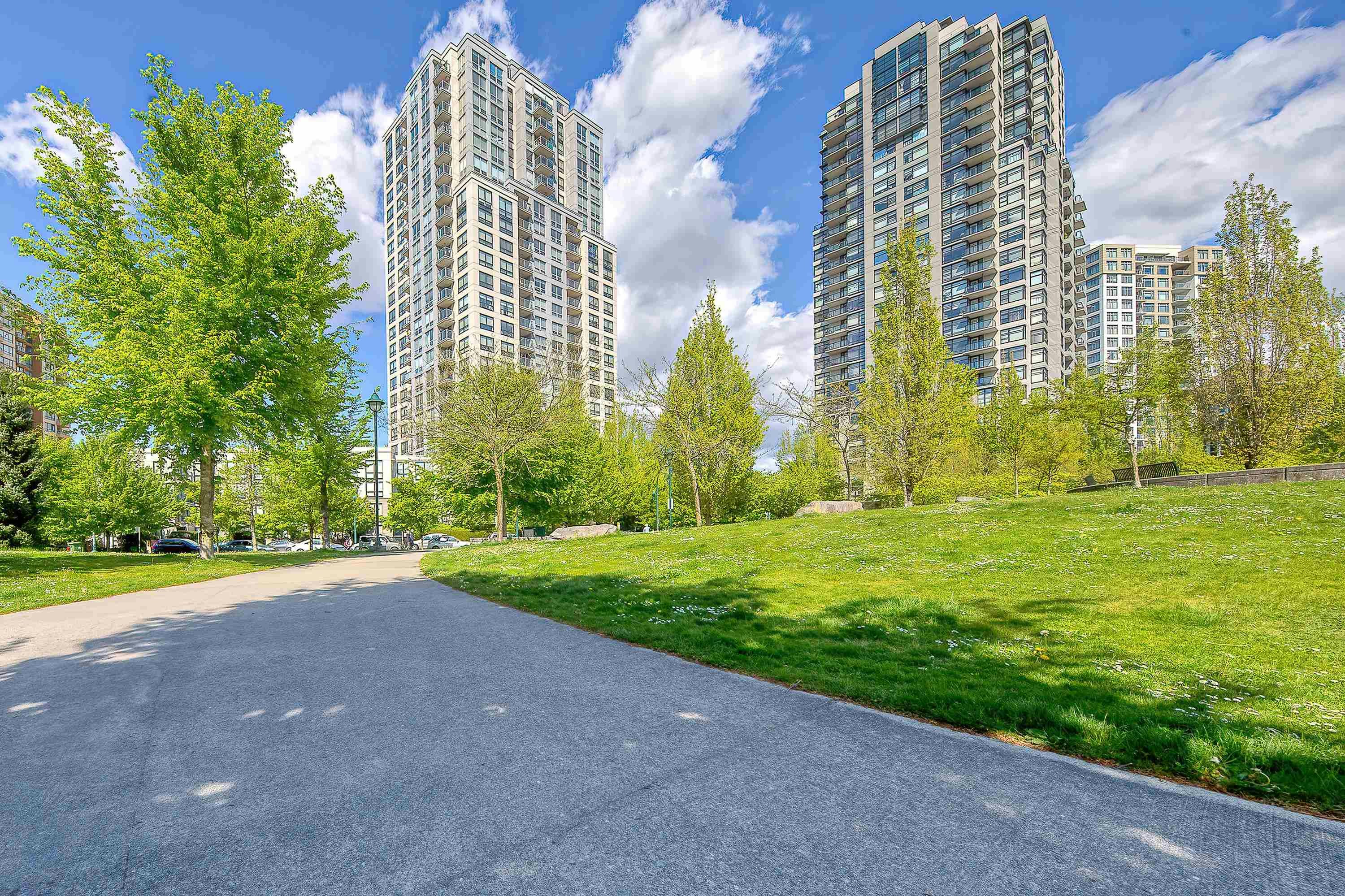 2009-5380 Oben Street, Vancouver, BC, V5R 6H7