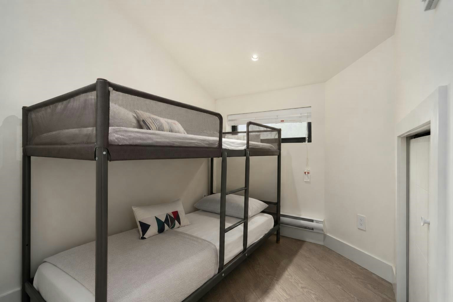 7380 Ashburn Street, Vancouver, BC, V5S 2K9 - 36