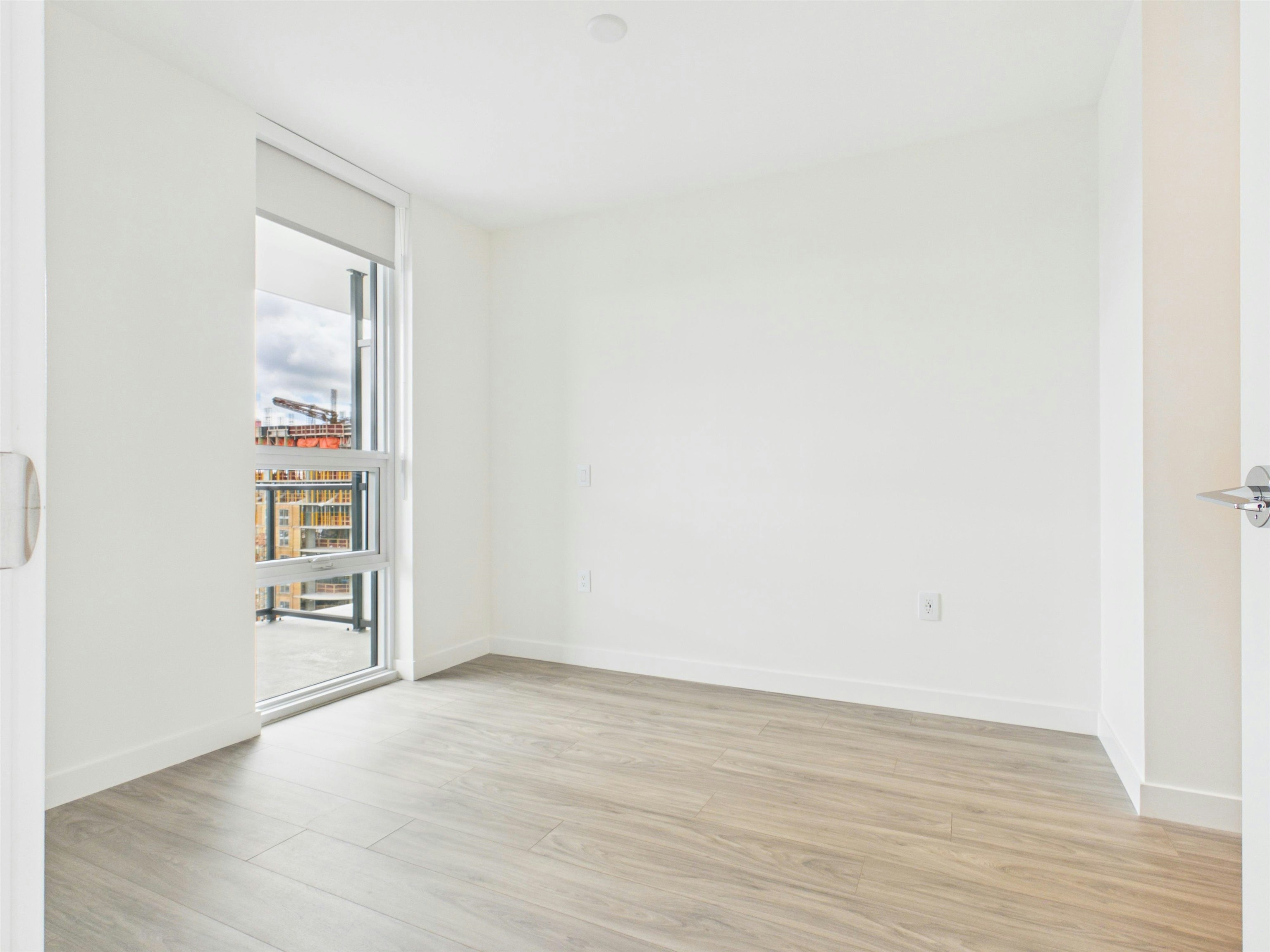 2905-2135 Springer Avenue - 3