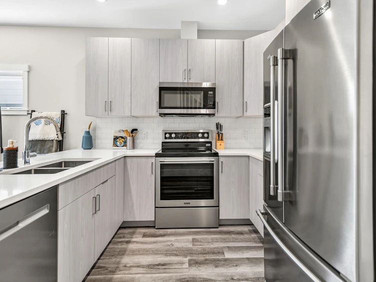 17-950 Woodsworth Road, Gibsons, BC, V0N 1V7 - 9