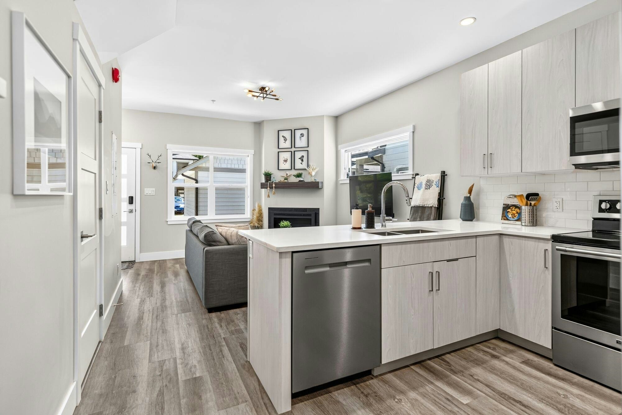 17-950 Woodsworth Road, Gibsons, BC, V0N 1V7 - 8