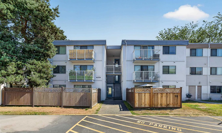 203-7220 Lindsay Road