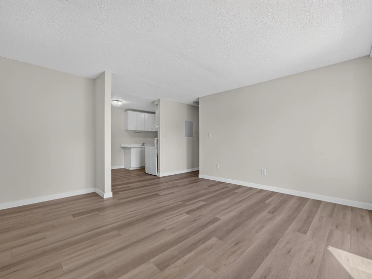 203-7220 Lindsay Road, Richmond, BC, V7C 3M6 - 3