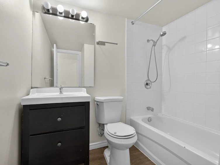 203-7220 Lindsay Road, Richmond, BC, V7C 3M6 - 14