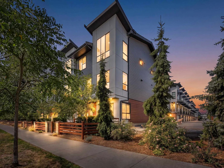 10-7177 194a Street, Surrey, BC, V4N 6V6