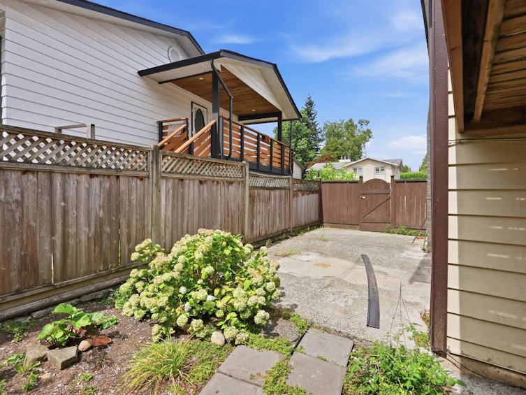 11926 77a Avenue, Delta, BC, V4C 7K1 - 29