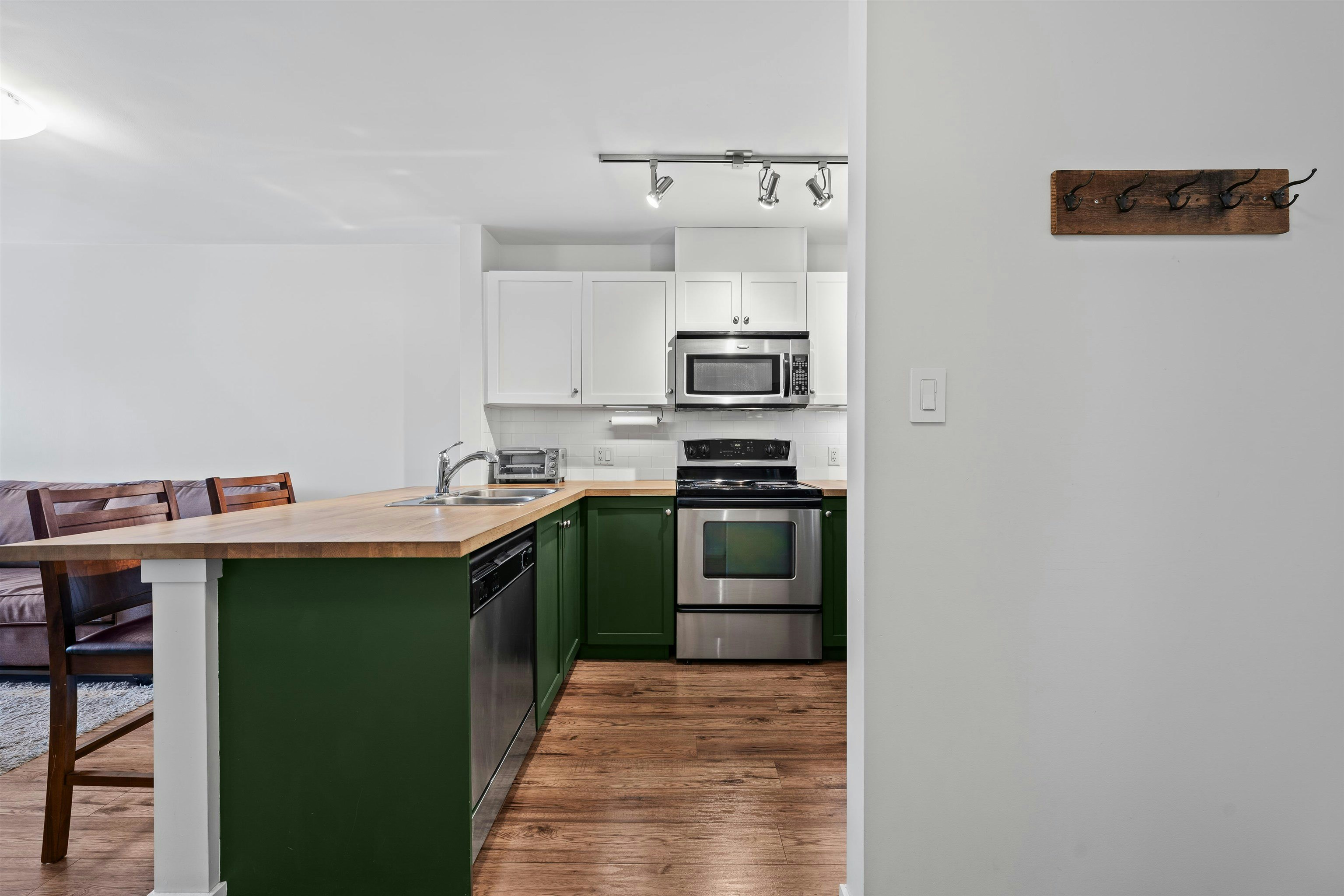 312-315 Knox Street, New Westminster, BC, V3L 0B5 - 15
