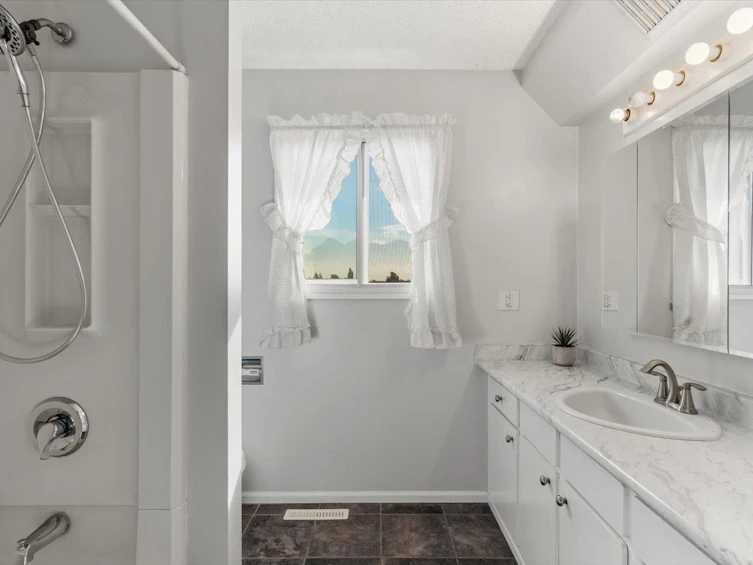 46702 Arbutus Avenue, Chilliwack, BC, V2P 6P4 - 20