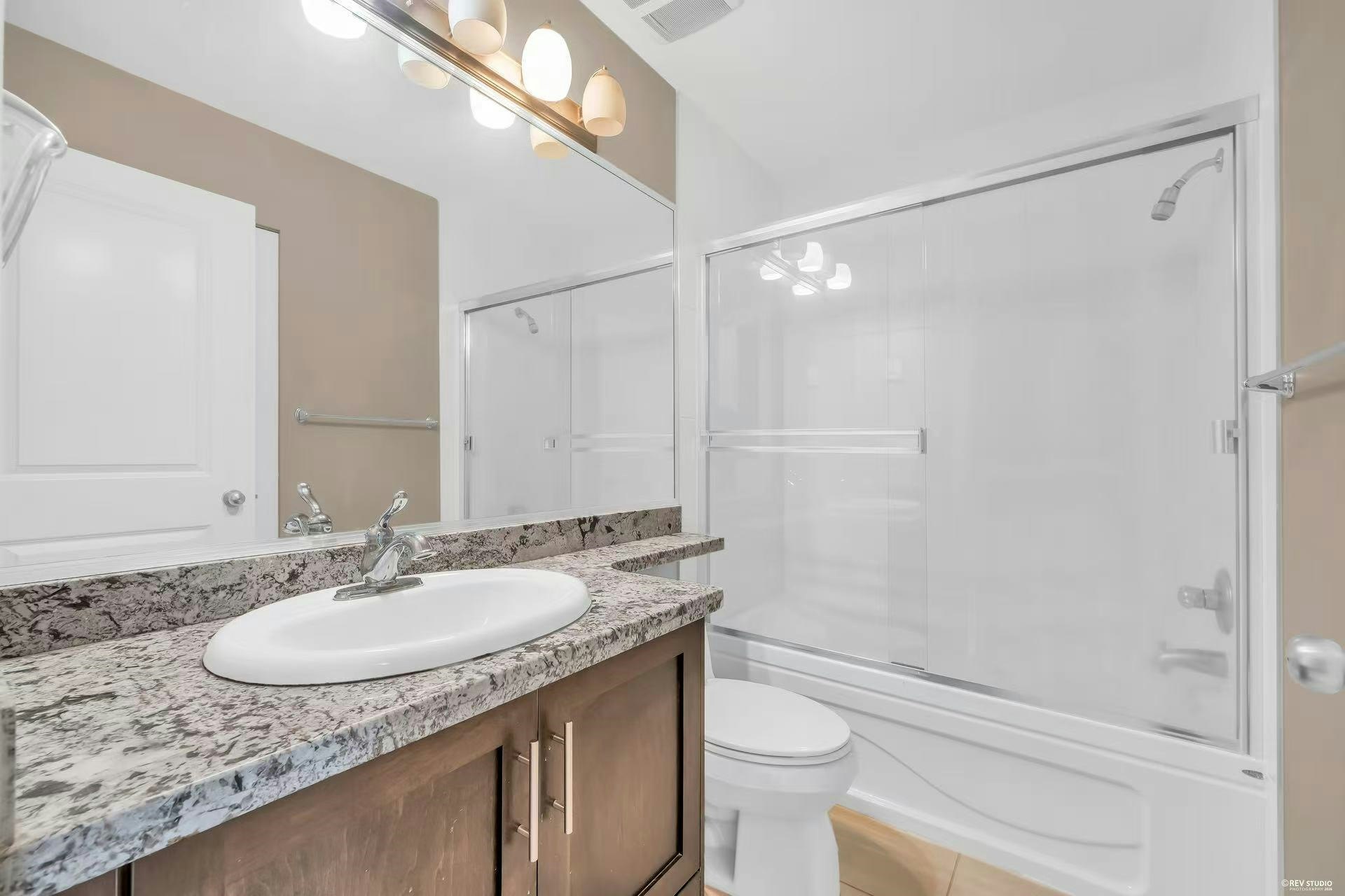15933 86a Ave, Surrey, BC, V4N 5P7 - 11