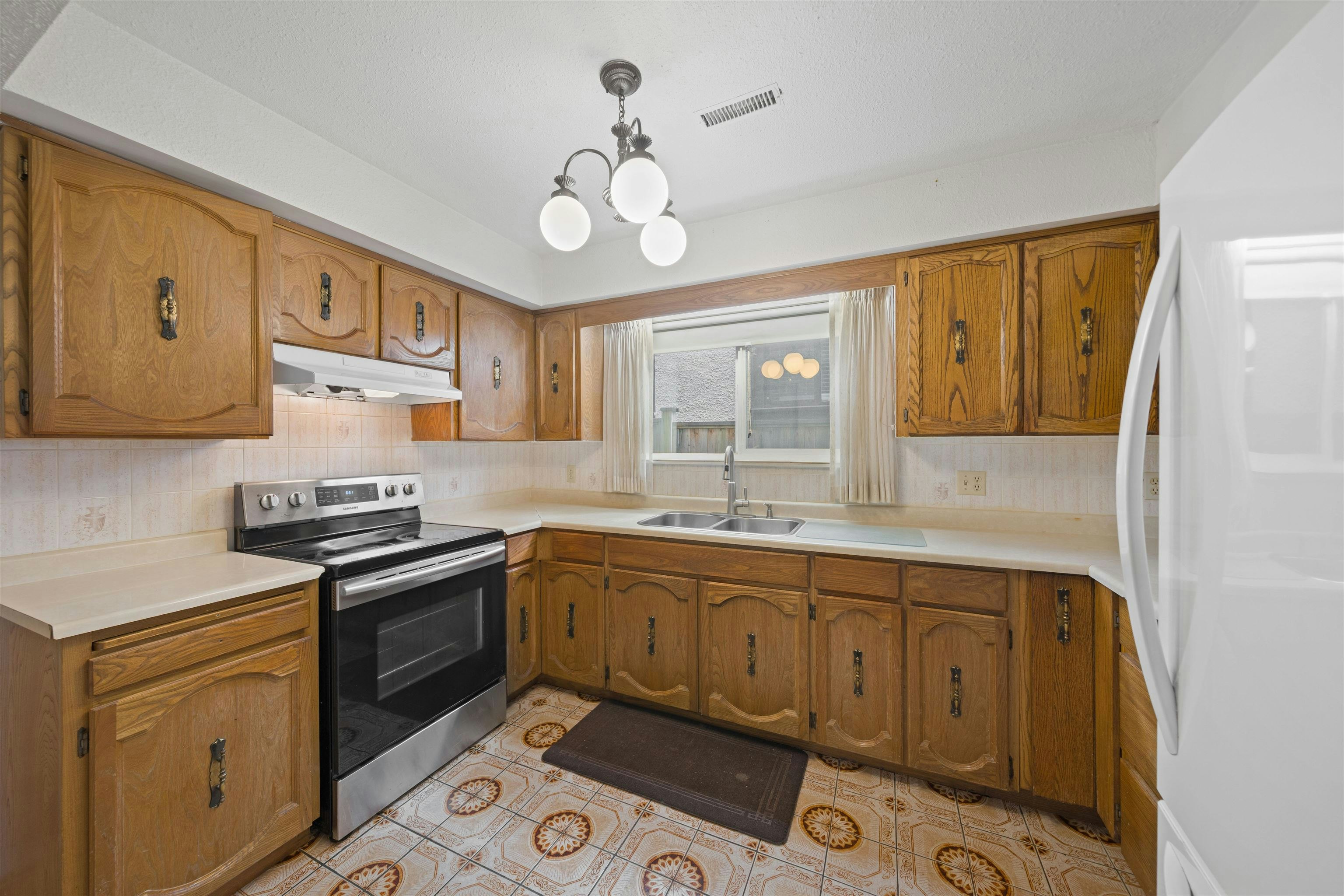 4741 Union Street, Burnaby, BC, V5C 2Y5 - 26