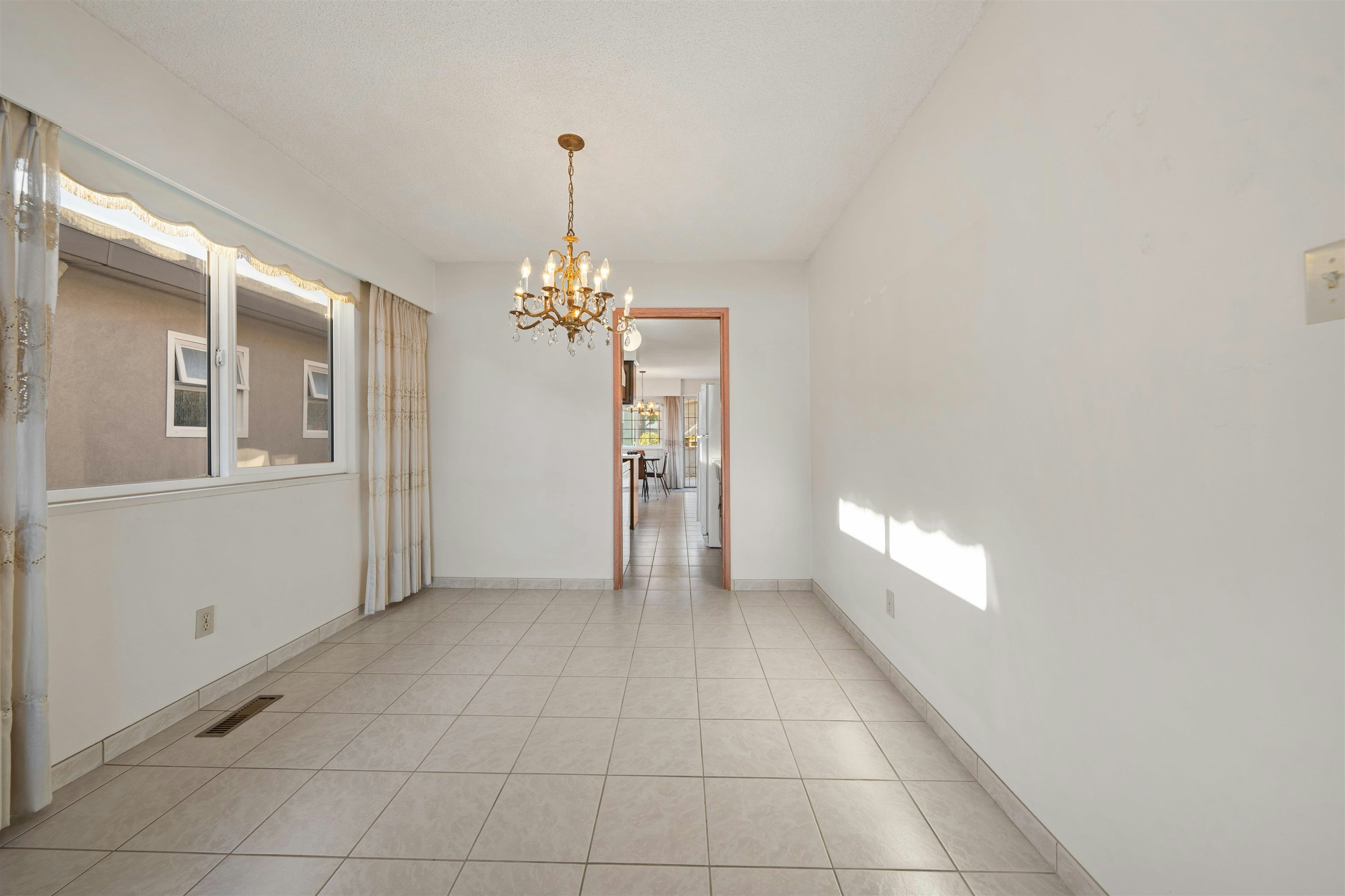 4741 Union Street, Burnaby, BC, V5C 2Y5 - 10